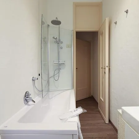 Contempora - Cavallotti 13 - B43 Milán